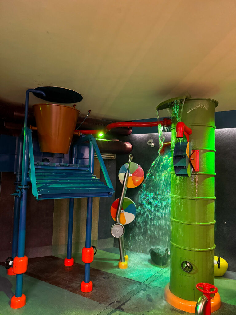 Alpenresort Schwarz splash pool